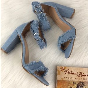 LIGHT BLUE DENIM HEELS